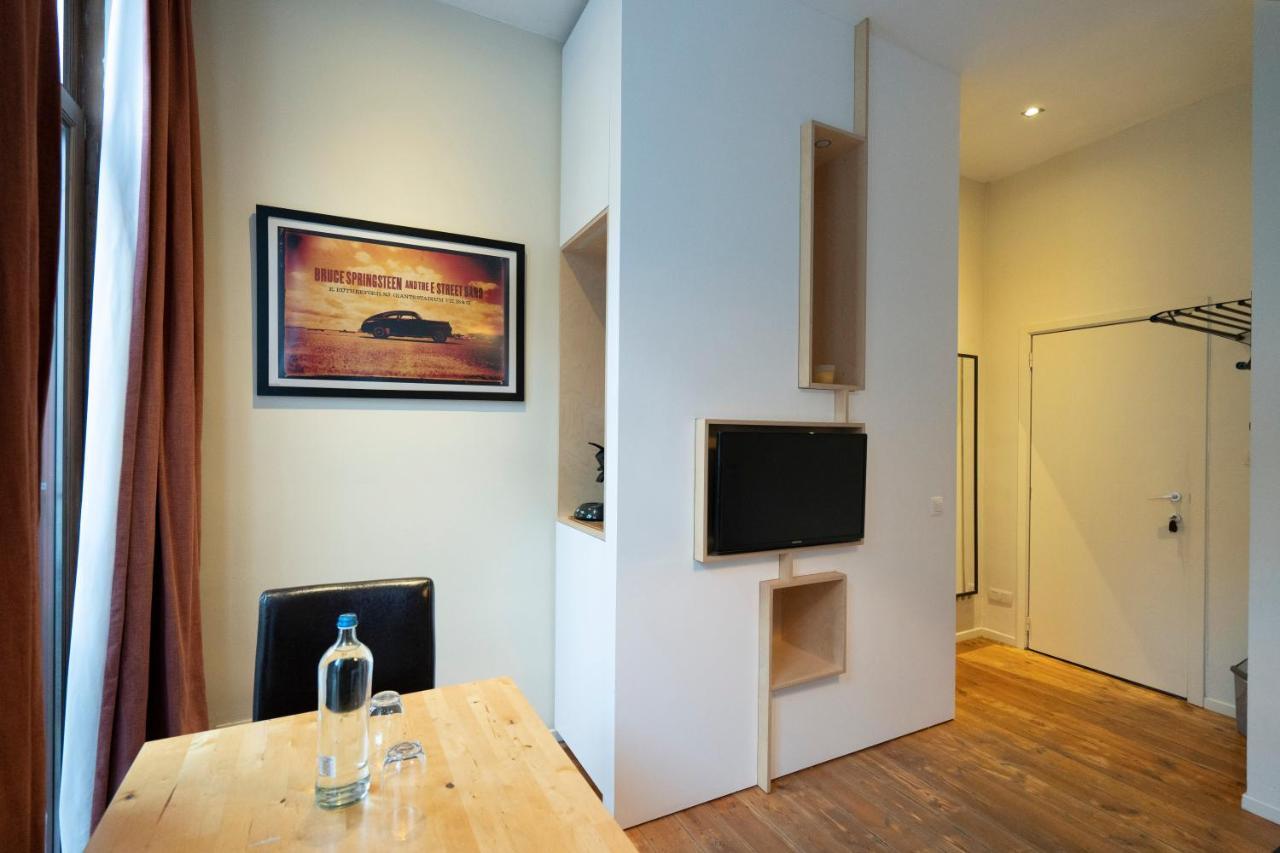 Because The Night City Lodge Antwerp Exterior photo