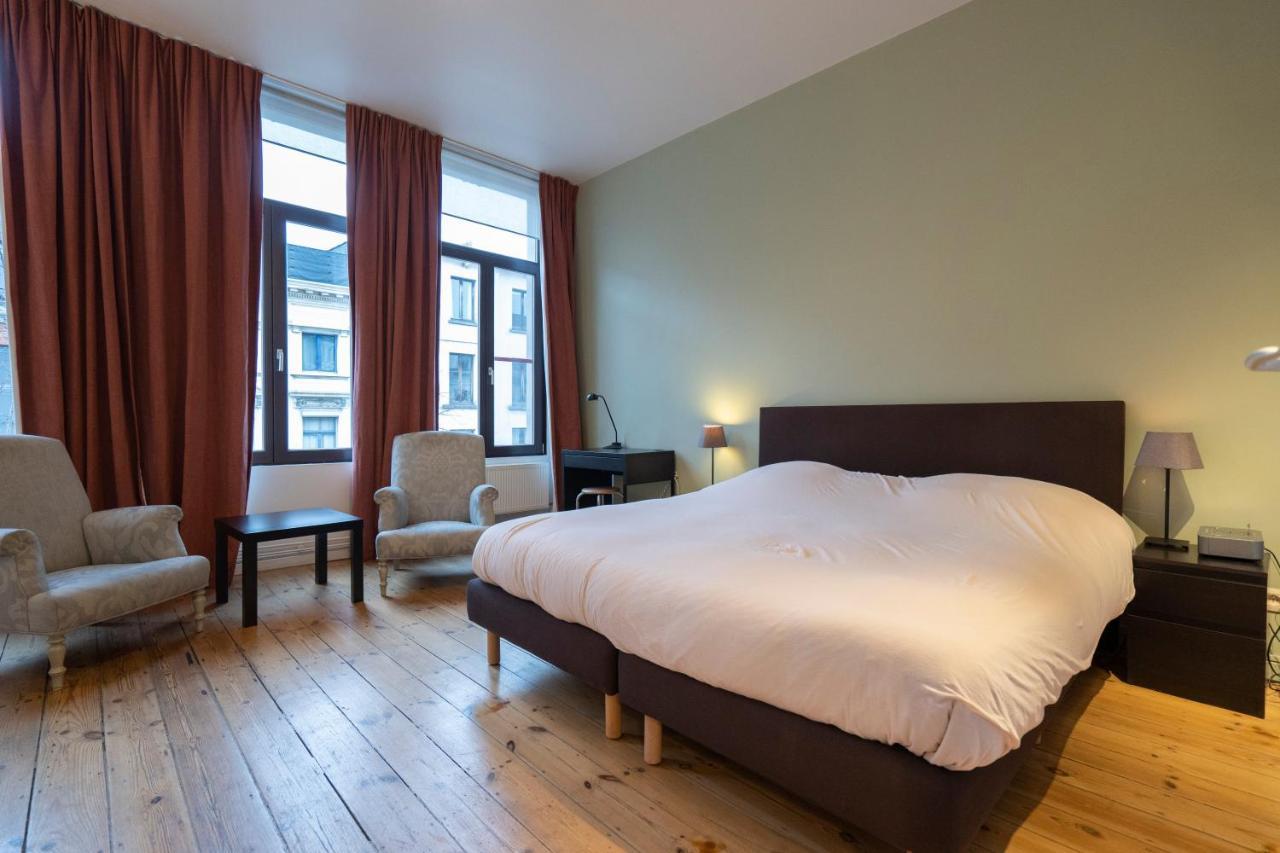 Because The Night City Lodge Antwerp Exterior photo
